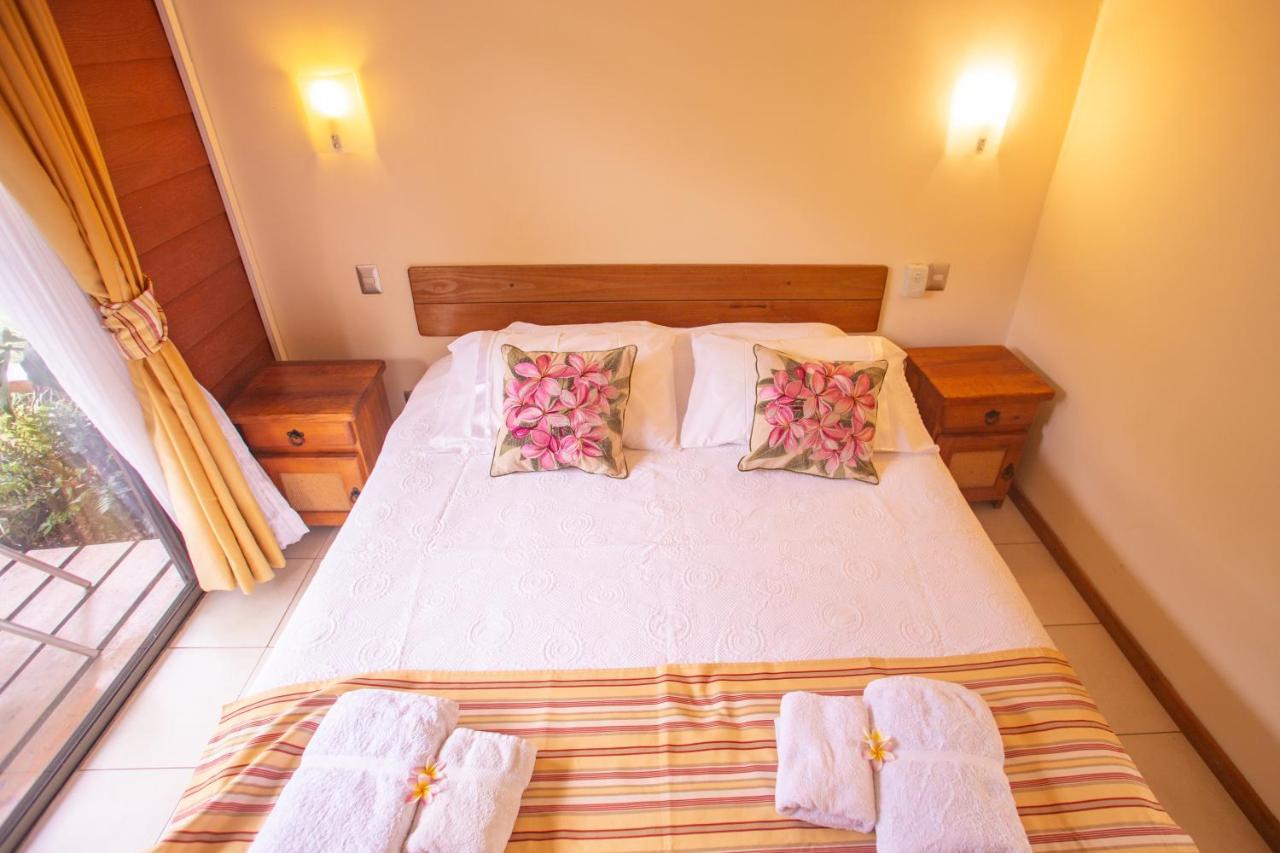 Hostal Uruhao Hanga Roa Exteriör bild