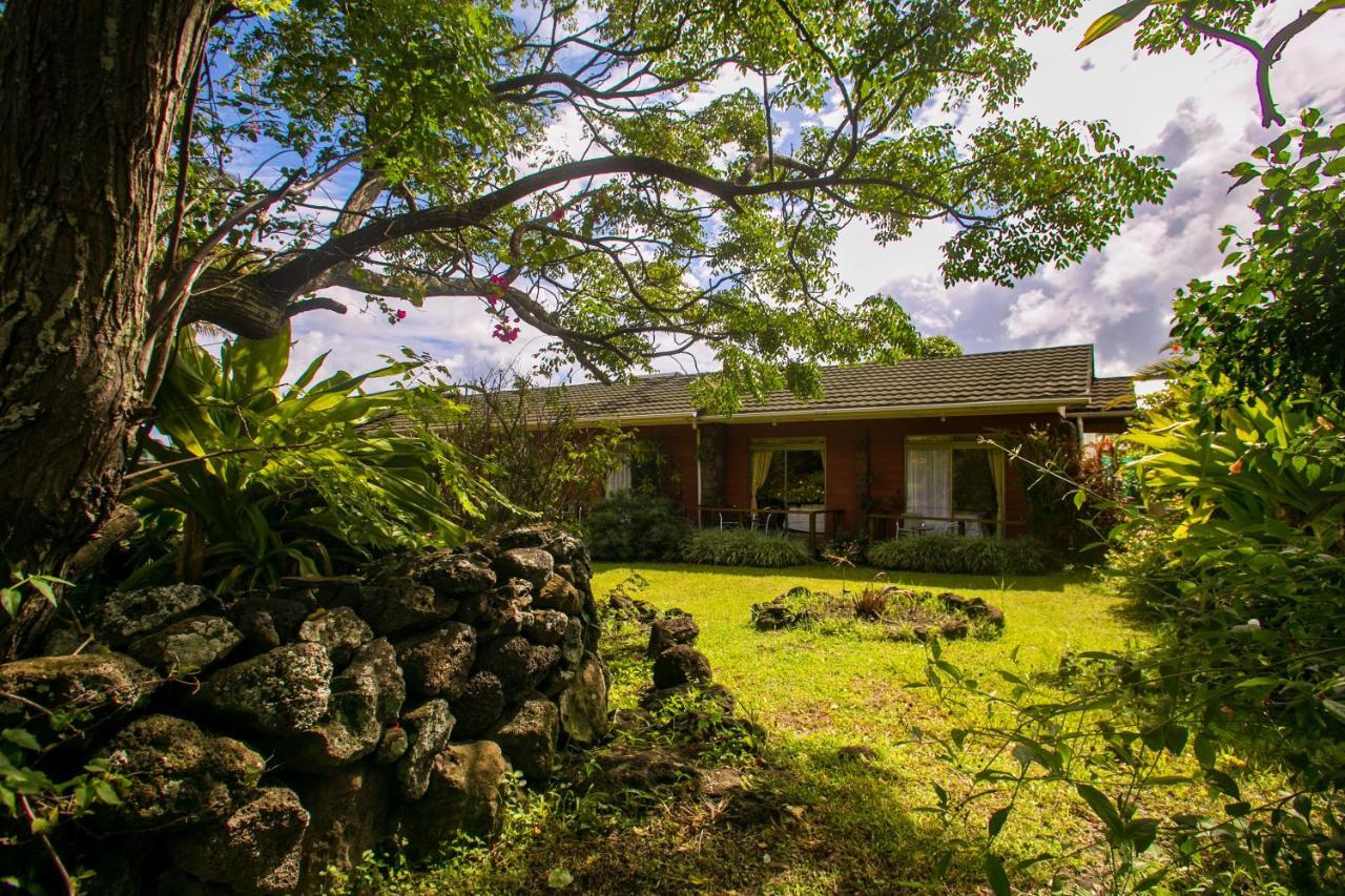 Hostal Uruhao Hanga Roa Exteriör bild